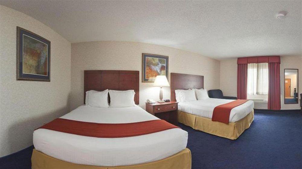 Holiday Inn Express Deforest By Ihg Exterior foto